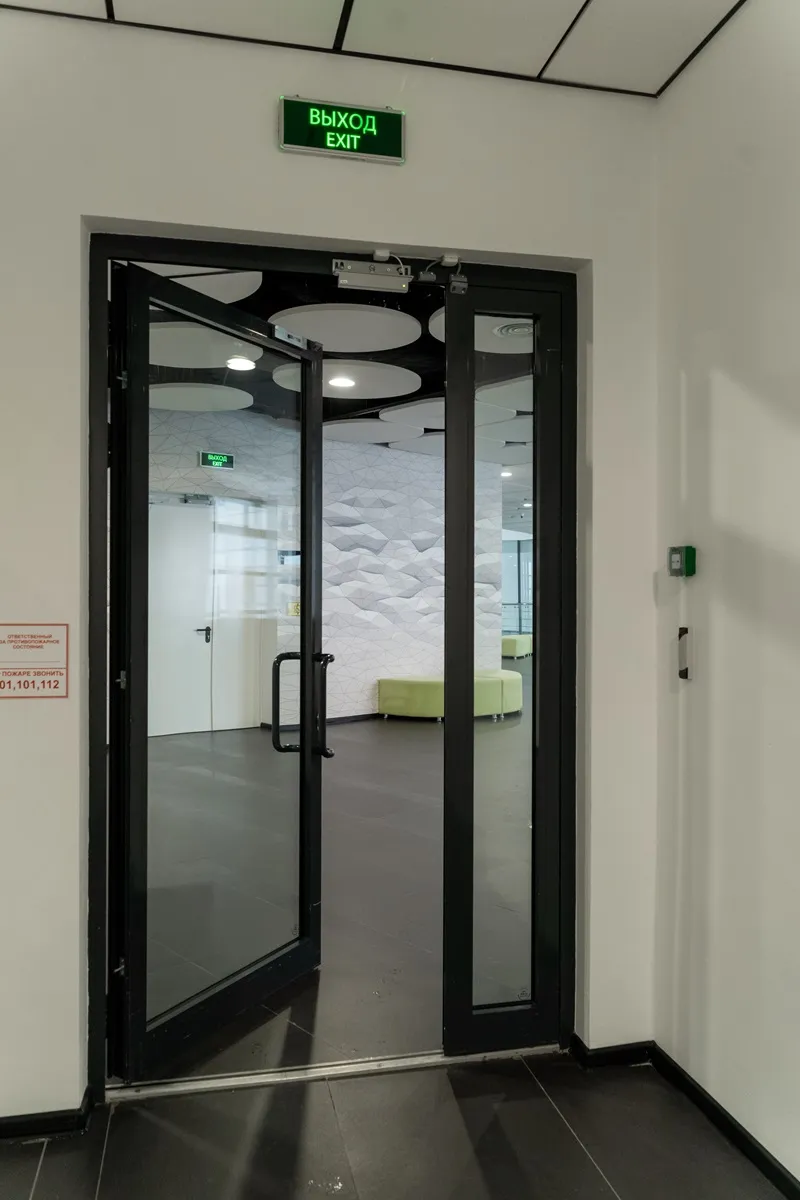 Противопожарные алюминиевые двери EIS